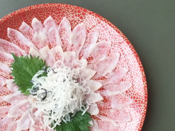 花　ふぐ刺し（２～３人前）